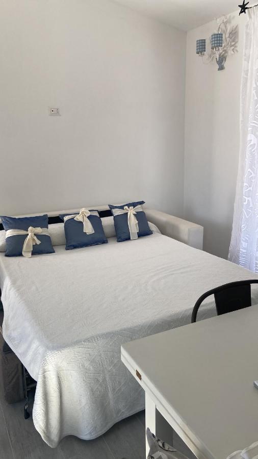 올비아 La Casa Sull'Acqua 빌라 외부 사진