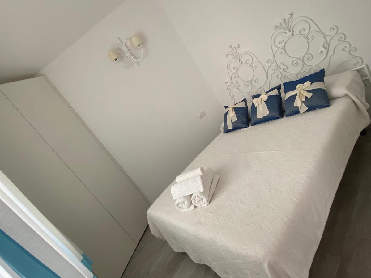 올비아 La Casa Sull'Acqua 빌라 외부 사진